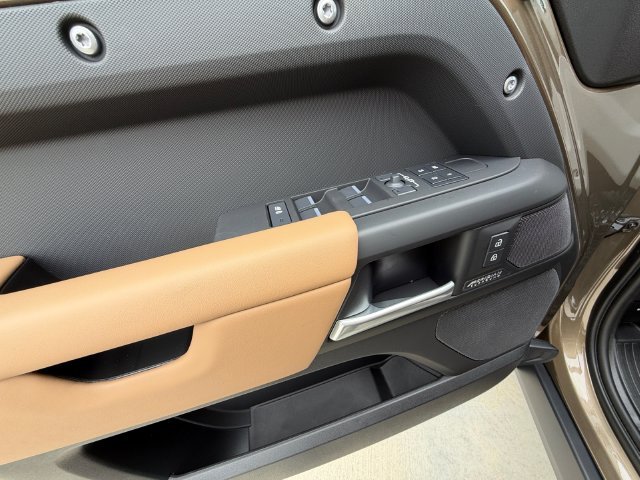New 2026 Gondwana Stone Land Rover X-Dynamic SE image 11
