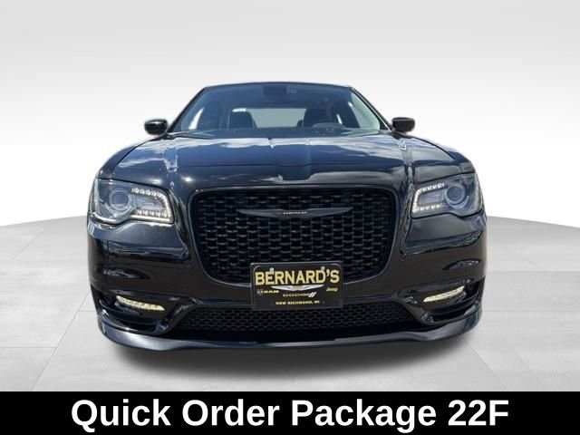 Used 2023 Black Chrysler Touring image 3
