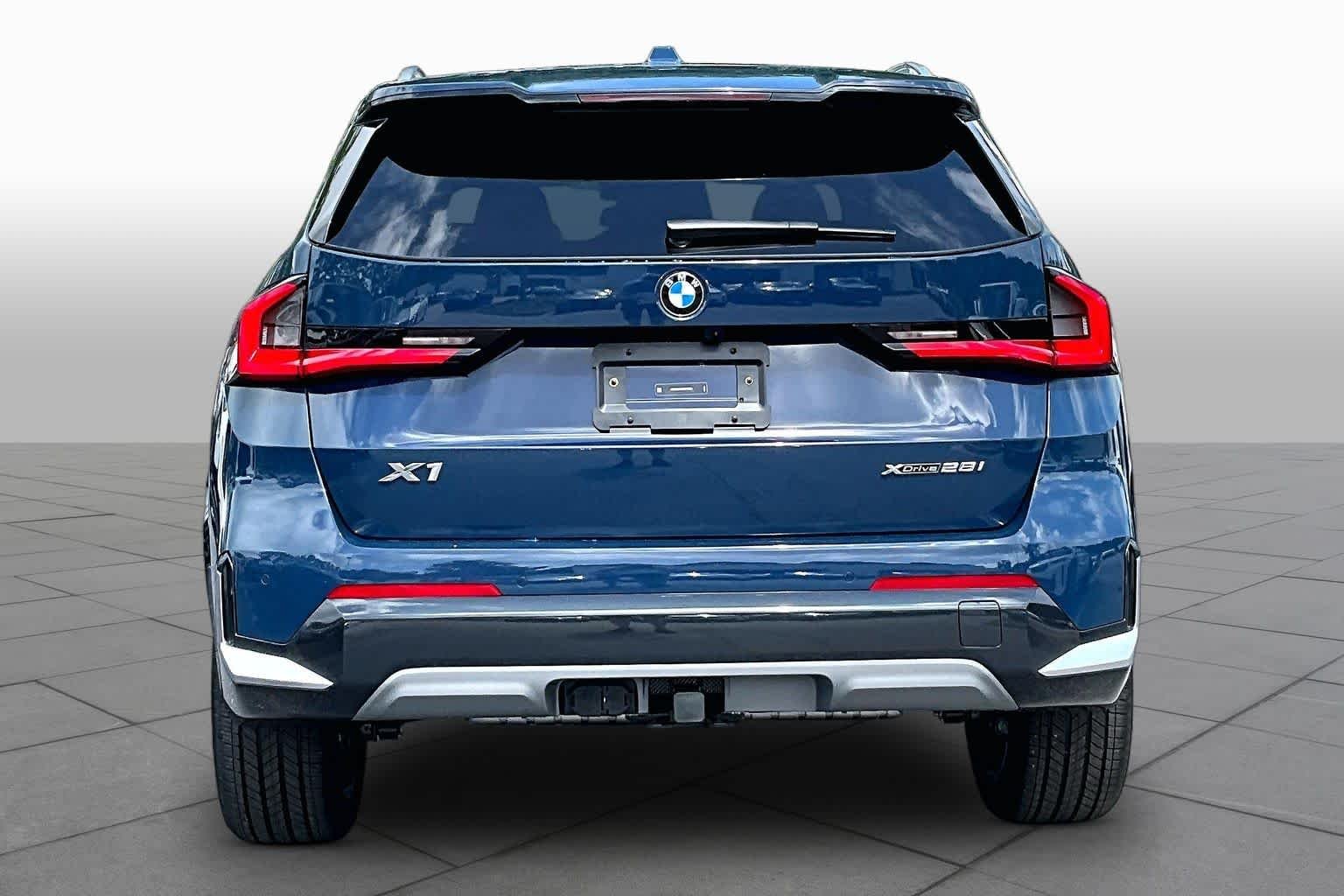 New 2026 Night Dusk Blue Metallic BMW xDrive28i image 4