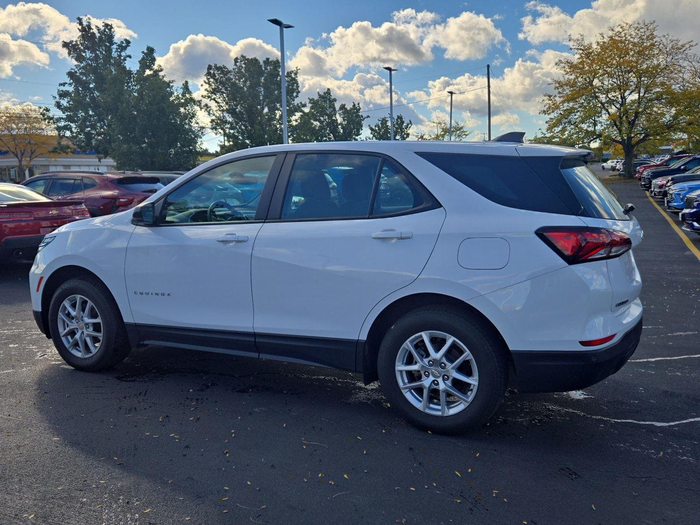 Used 2024 Summit White Chevrolet LS image 4