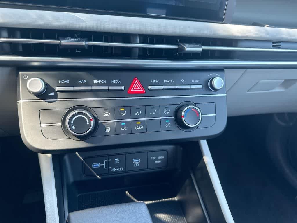 New 2026 Phantom Black Hyundai SE FWD image 20