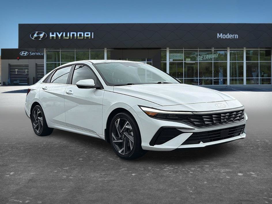 Used 2025 Serenity White Hyundai SEL Convenience image 2