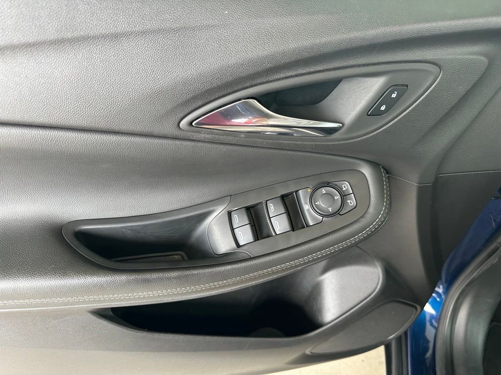 Used 2023 Blue Buick Select image 11