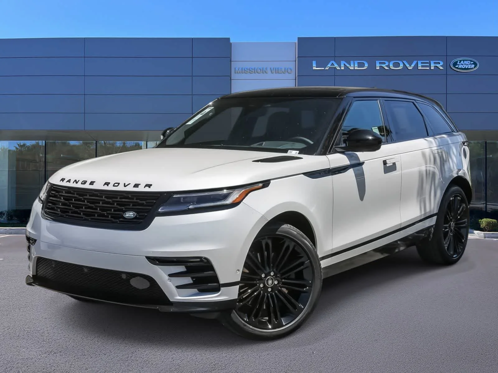 2026 Land Rover Range Rover Velar P400 Dynamic SE's photo