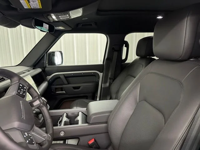 New 2026 Borasco Gray Metallic Land Rover X-Dynamic SE image 11