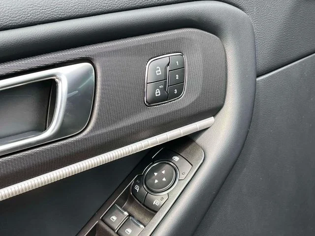 New 2026 Agate Black Metallic Ford Tremor® image 22