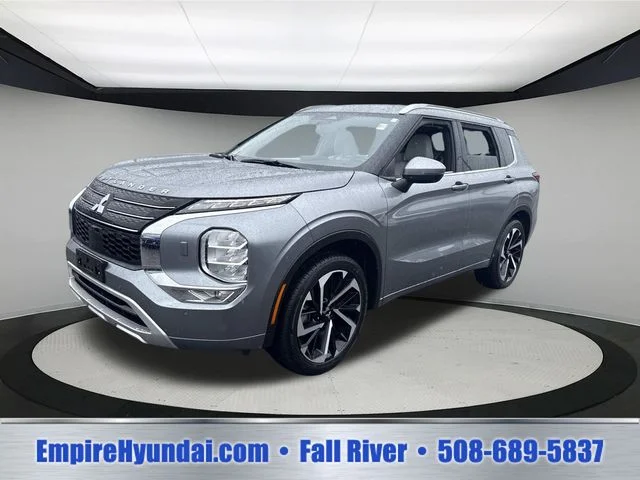 Used 2024  Mitsubishi SEL image 1