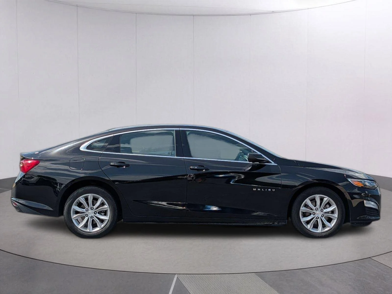 Used 2024 Mosaic Black Metallic Chevrolet LT image 6