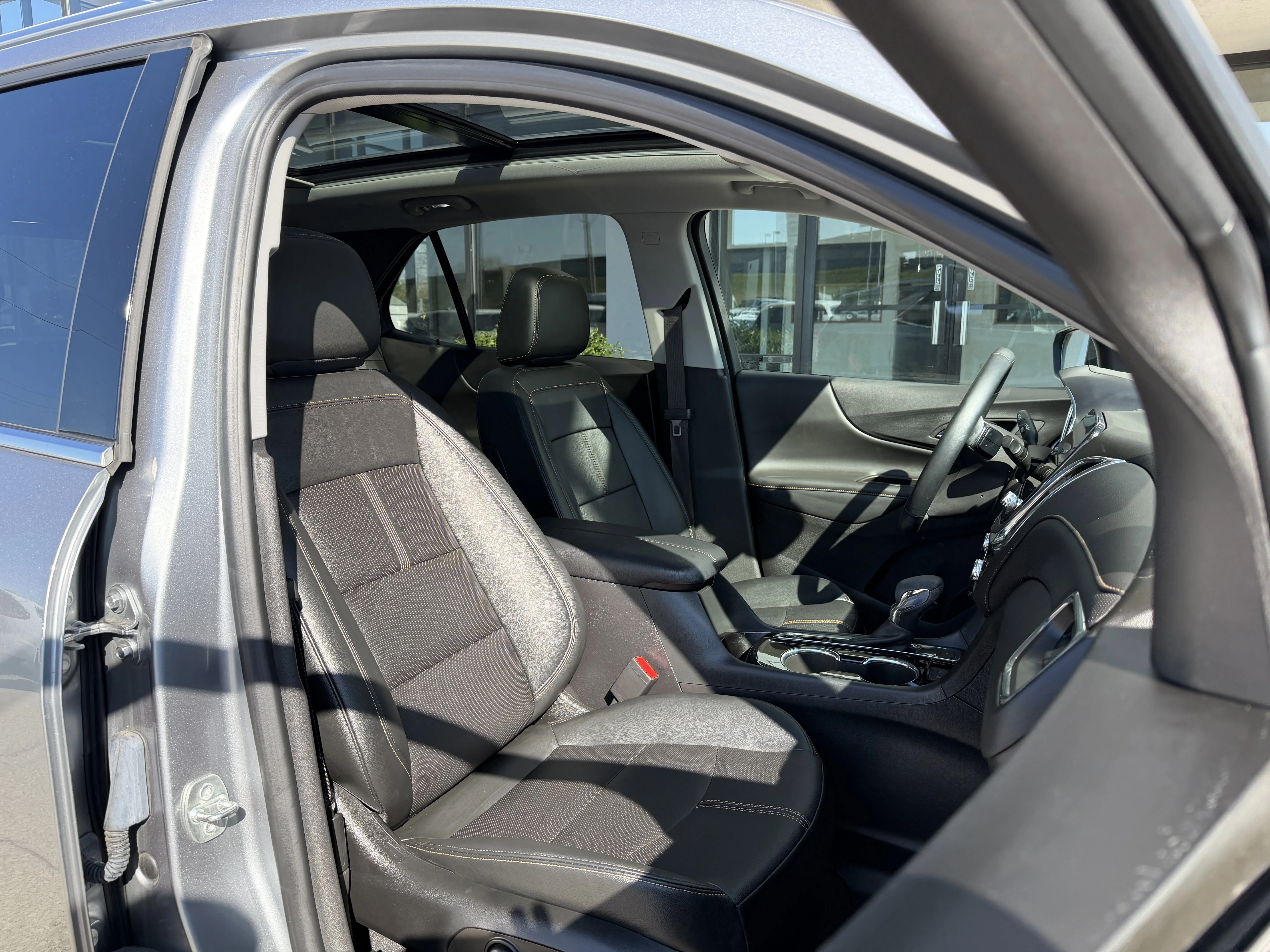 Used 2023 Sterling Gray Metallic Chevrolet Premier image 23