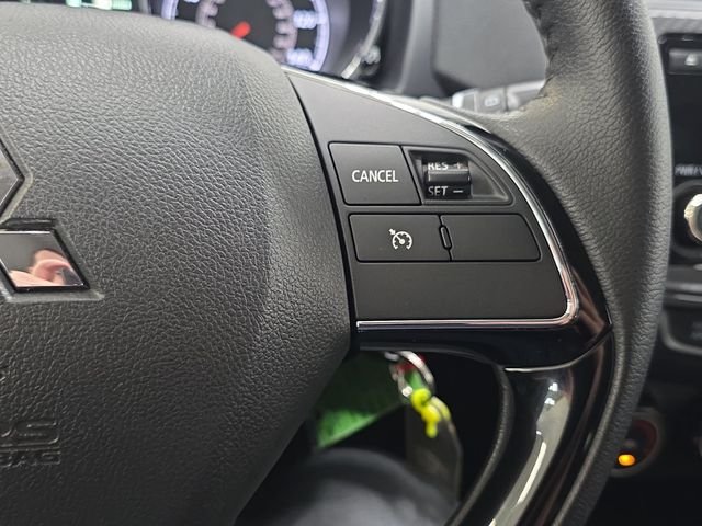 Used 2016 Black Mitsubishi ES image 17