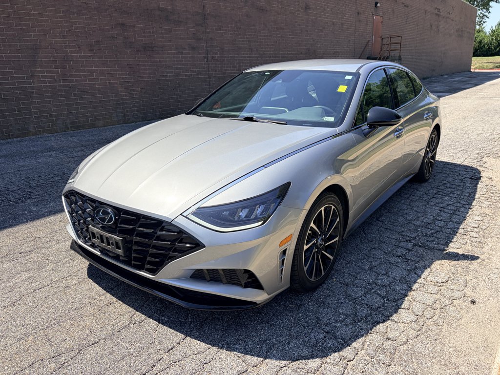 Used 2020 Shimmering Silver Pearl Hyundai SEL Plus image 1