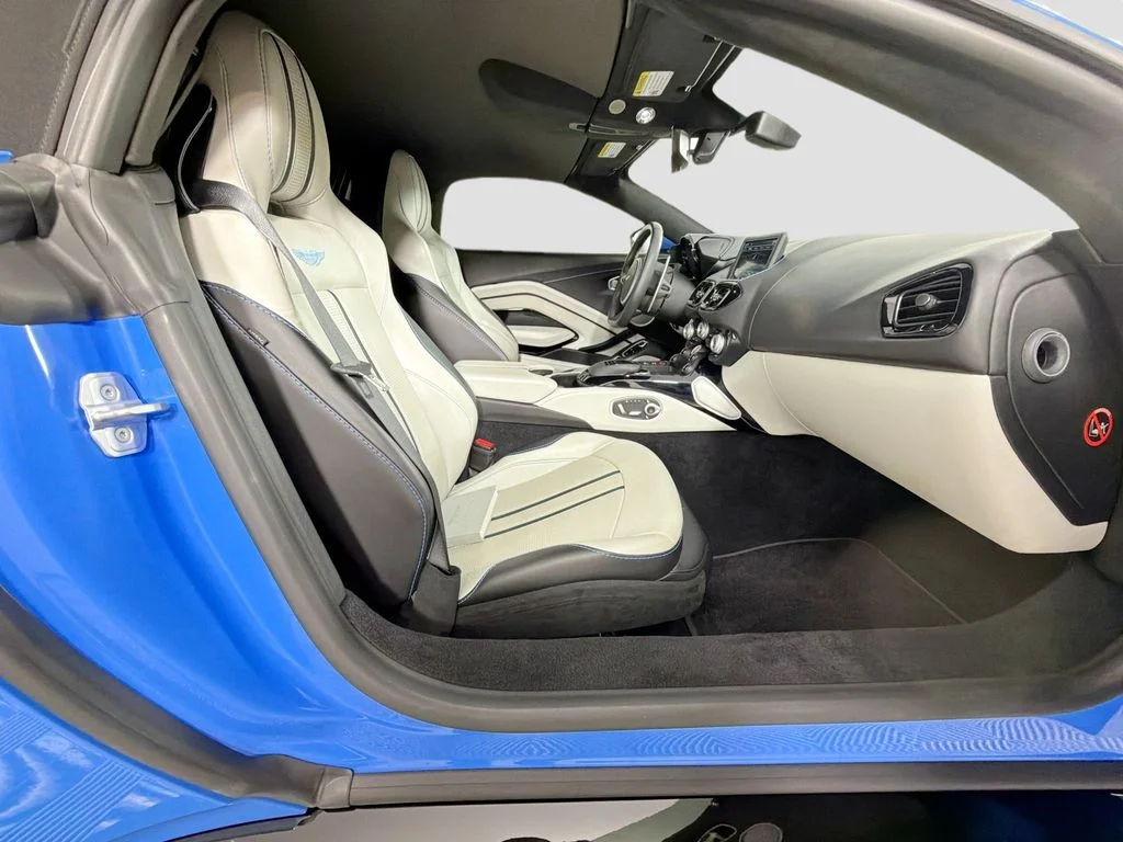 Used 2021 Blue Aston Martin Base image 25