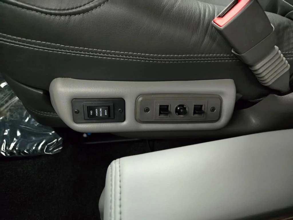 2021 Chevrolet Express Cargo Work Van - Photo 20