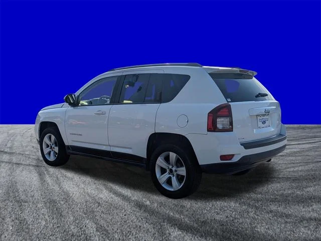Used 2014 Bright White Clearcoat Jeep Sport image 6