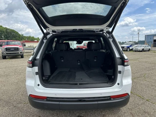 Used 2024 White Jeep Altitude X image 22