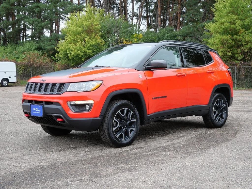 Used 2019 Orange Jeep Trailhawk image 2