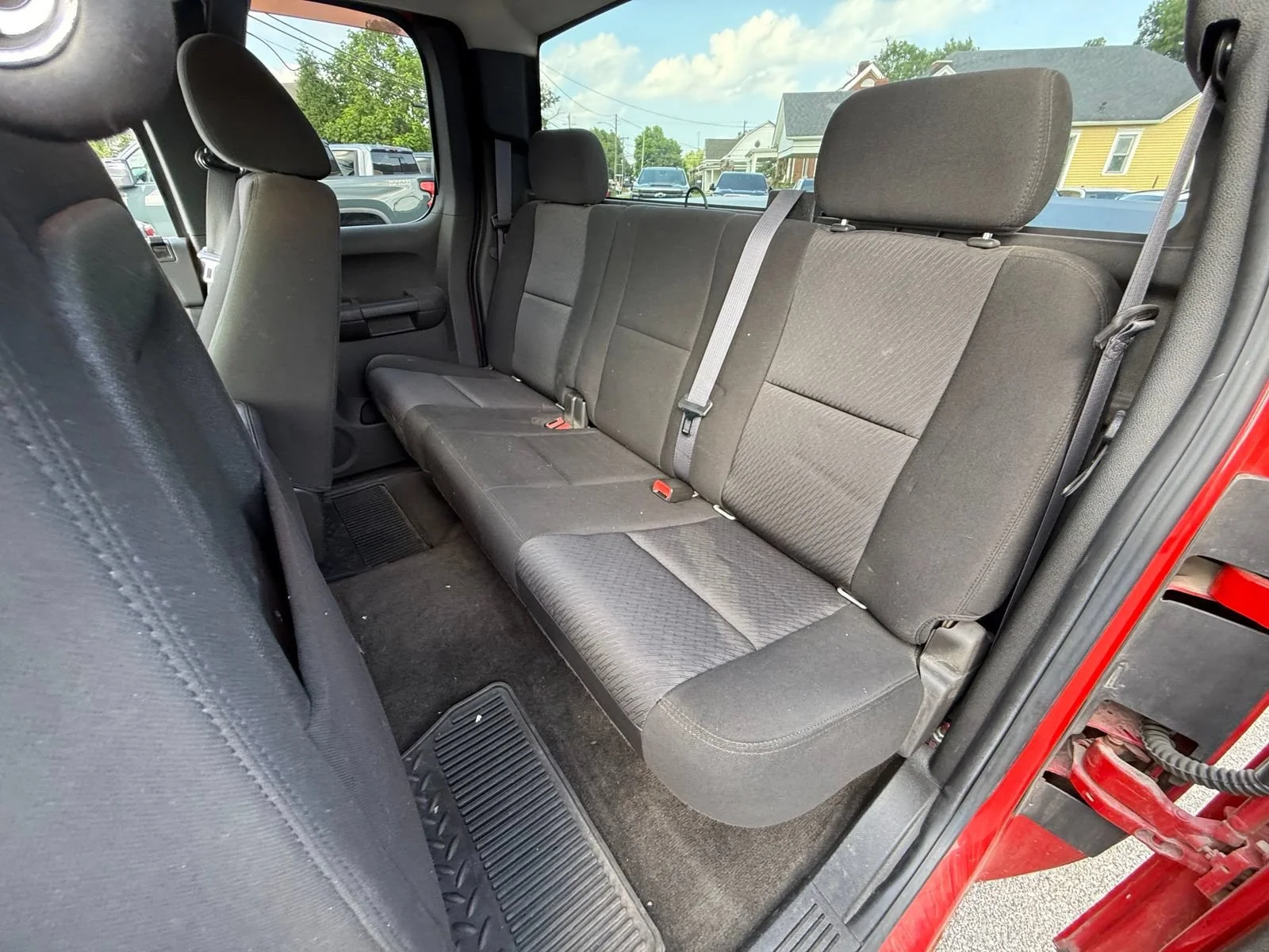 Used 2011 VICTORY RED Chevrolet LT image 21