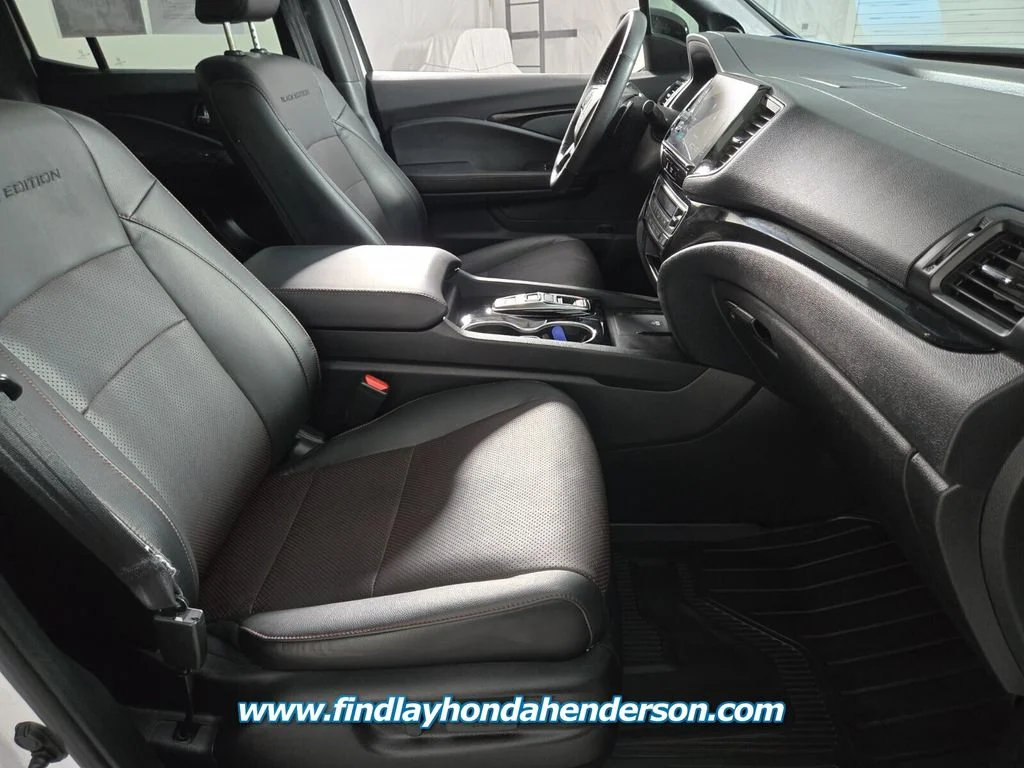 Certified Used 2024 Platinum White Pearl Honda Black Edition image 21