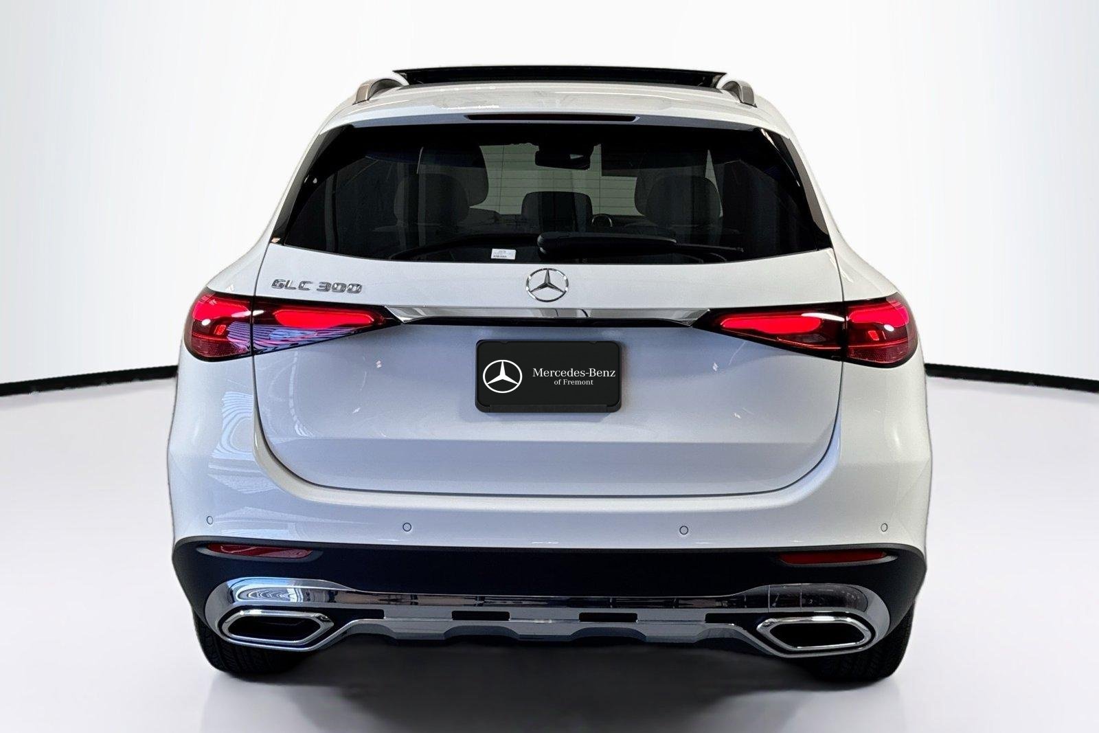 New 2026 Polar White Mercedes-Benz GLC 300 image 6