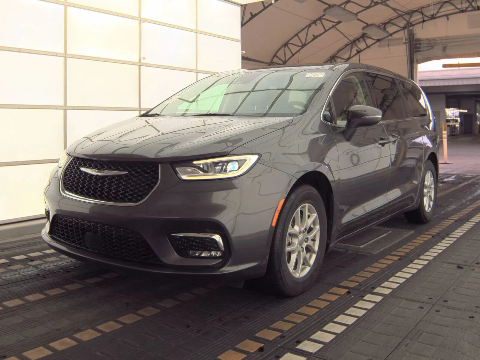 2023 Chrysler Pacifica's photo