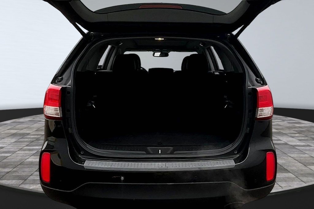 Used 2014 Black Kia EX image 26