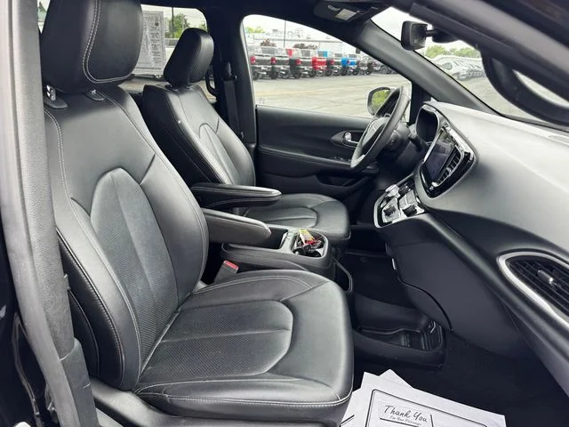 Certified Used 2025 Black Chrysler Select image 14