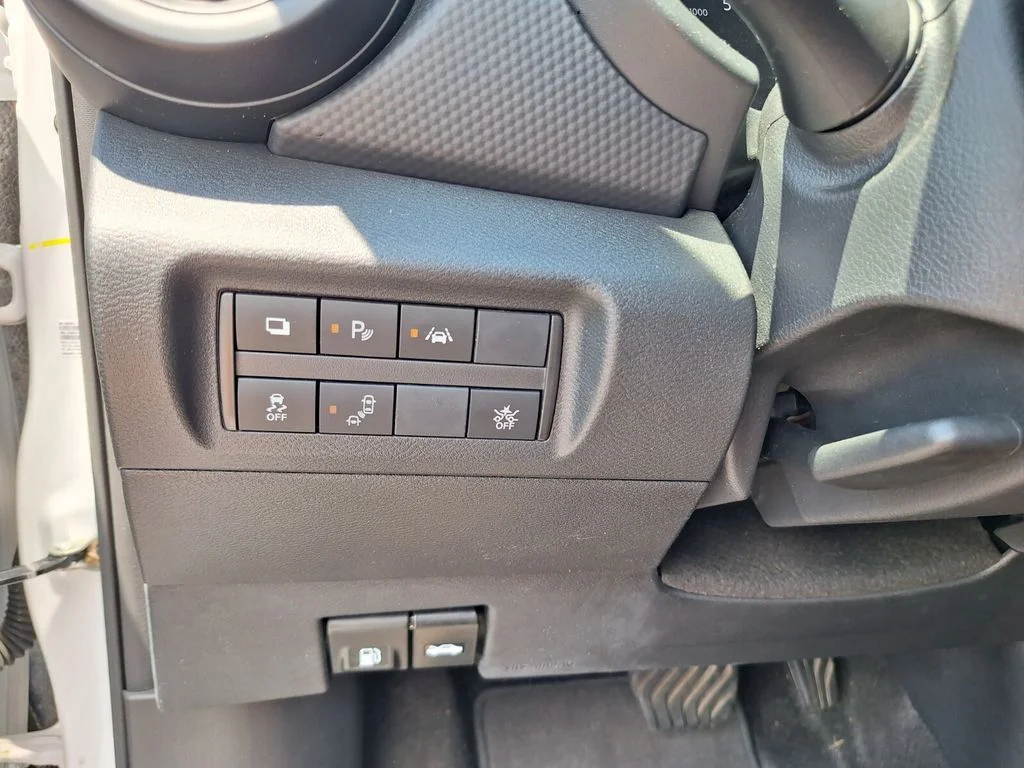 Used 2025 White Nissan S image 20