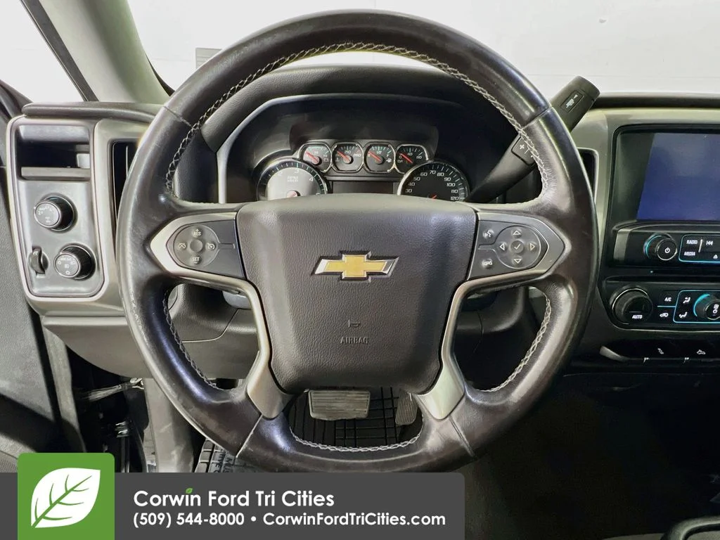 Used 2018 Black Chevrolet LT image 8