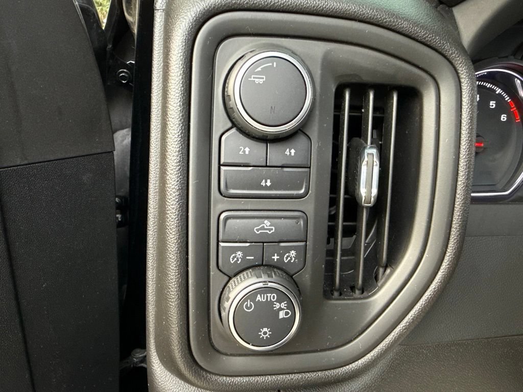 Used 2023 Black Chevrolet Custom image 40