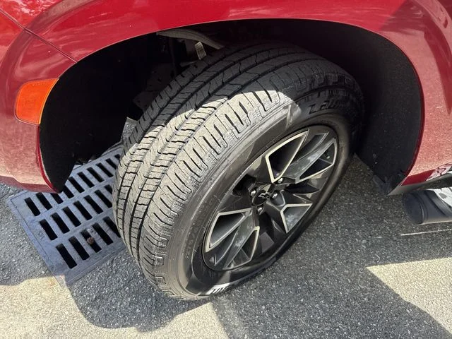 Used 2022 Red Chevrolet Z71 image 37