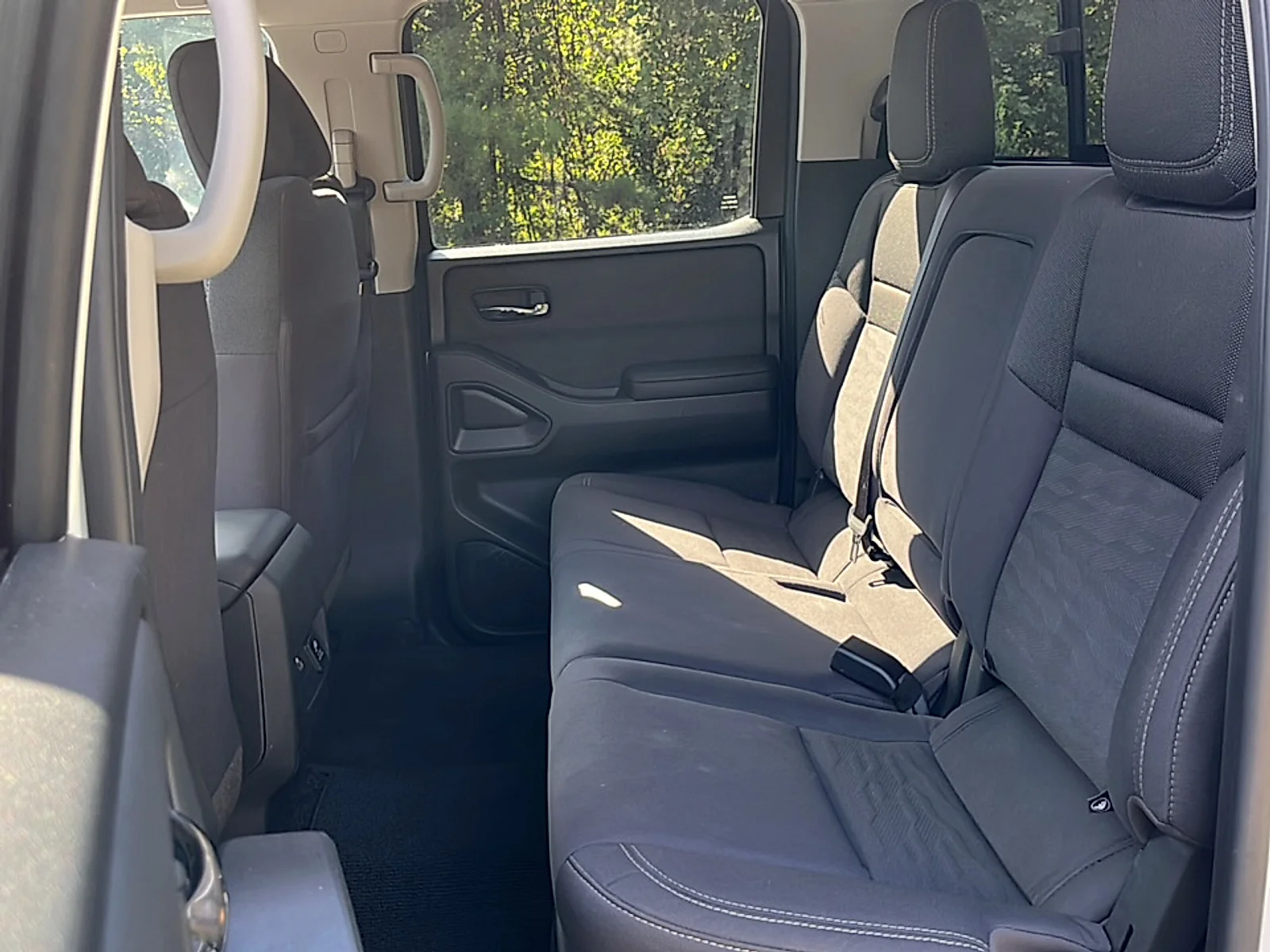 Used 2024 Glacier White Nissan Crew Cab SV 4x2 image 13