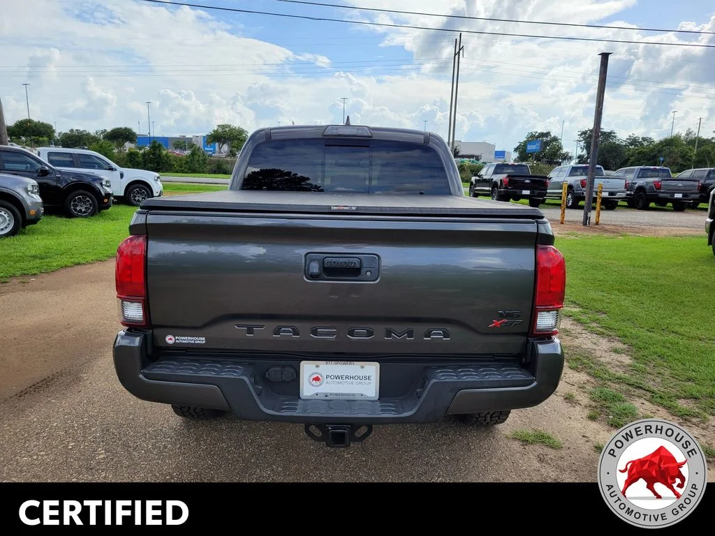 Used 2018 Gray Toyota SR5 image 5