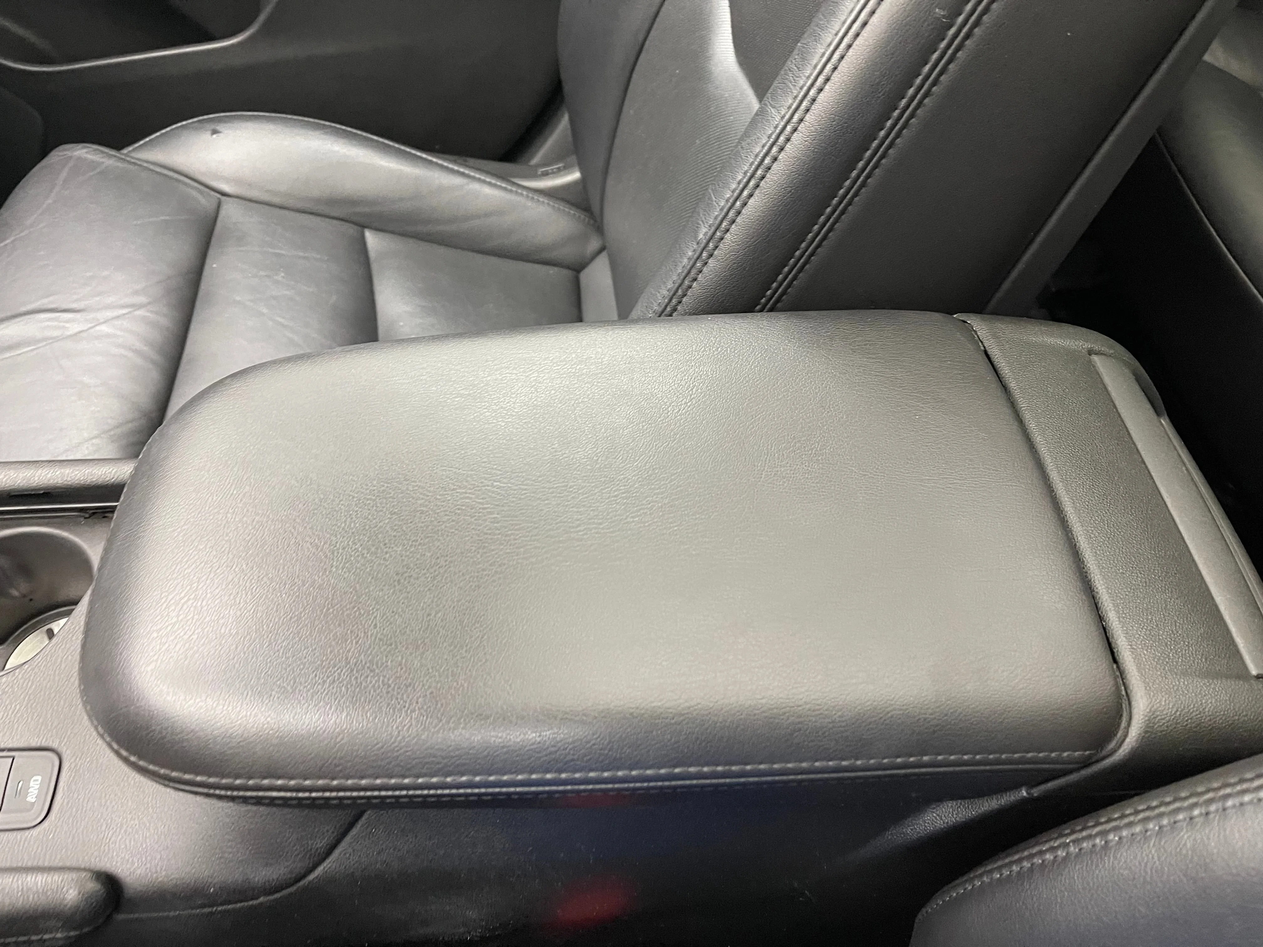 Used 2017 STELLAR BLACK METALLIC Cadillac Luxury AWD image 30