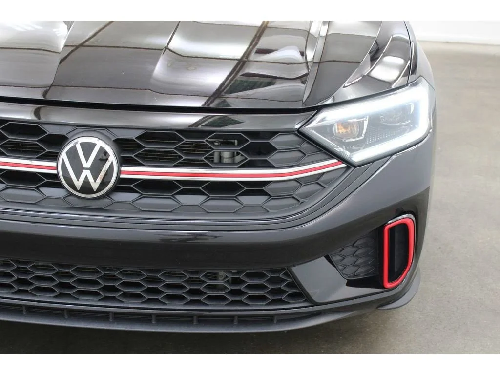 Used 2022 Black Volkswagen 2.0T Autobahn image 4