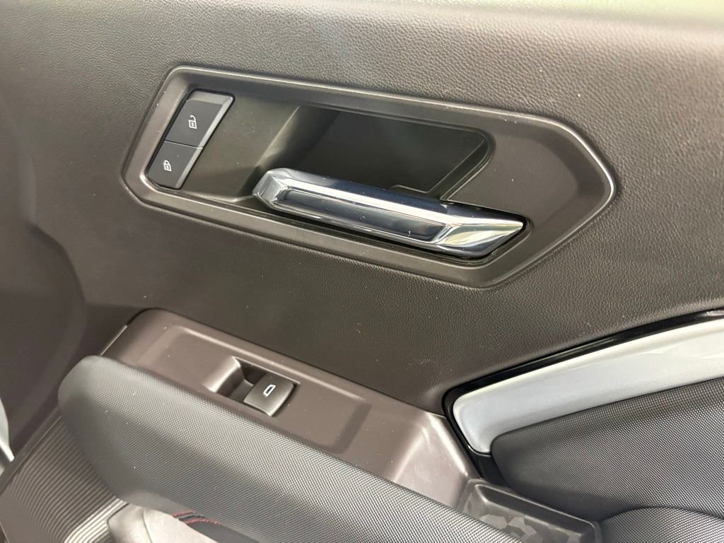 Used 2023 Gray Chevrolet Z71 image 13