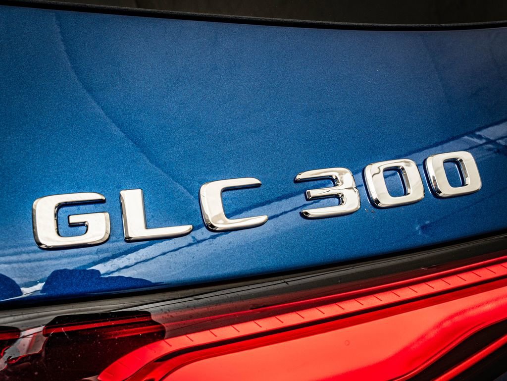 New 2026 Starling Blue Metallic Mercedes-Benz GLC 300 image 18