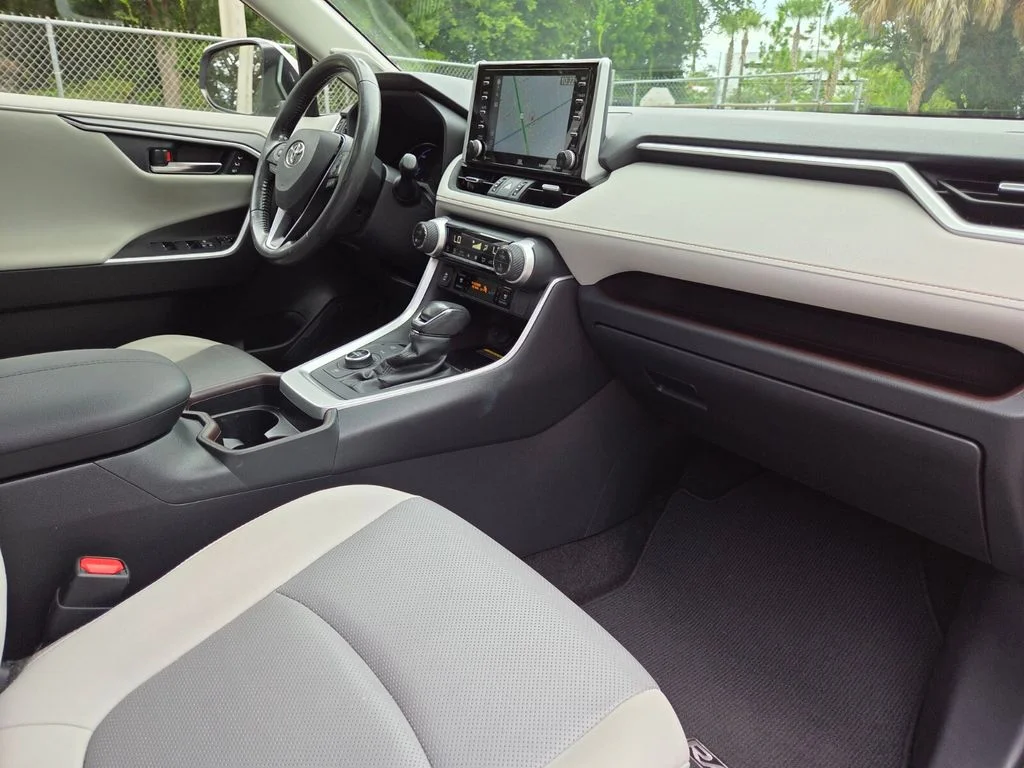 Certified Used 2020 Silver Toyota Limited image 13