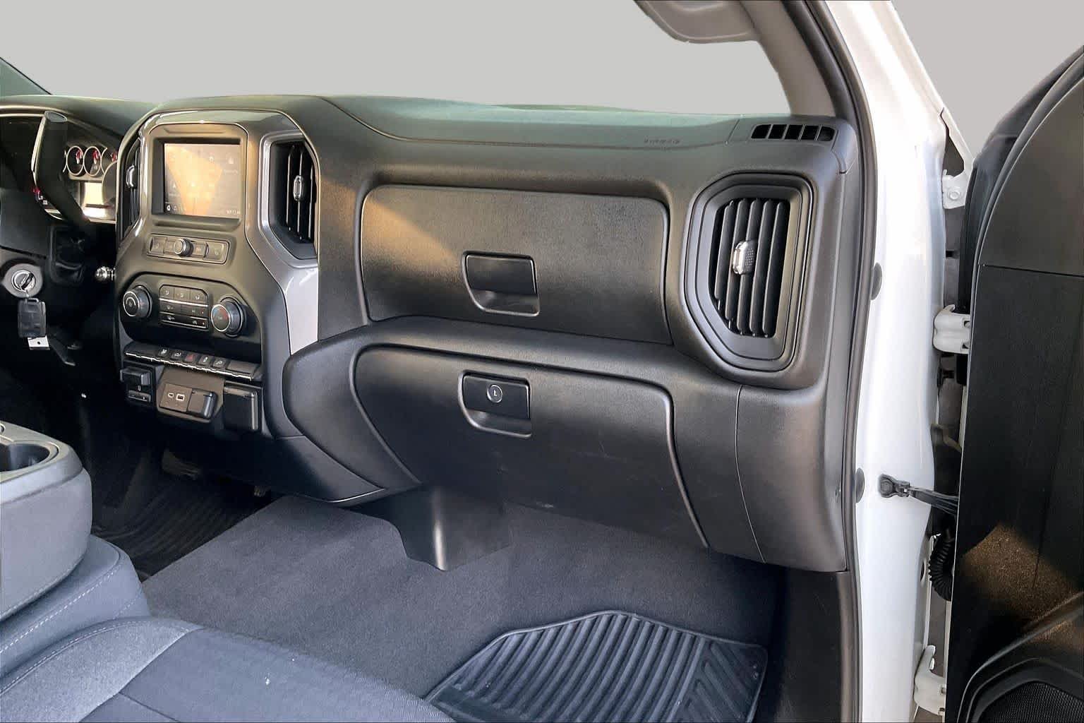 Used 2022 Summit White Chevrolet Custom image 17