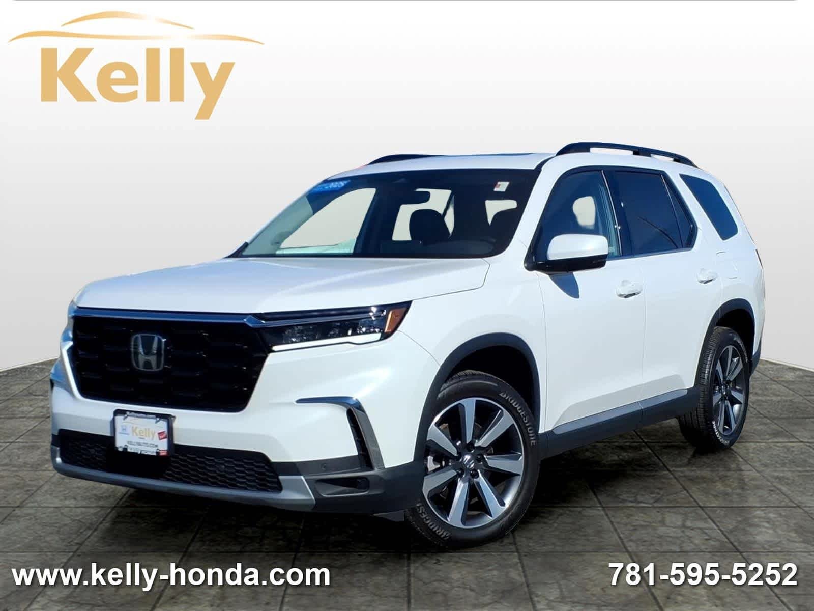 2025 Honda Pilot Touring AWD's photo