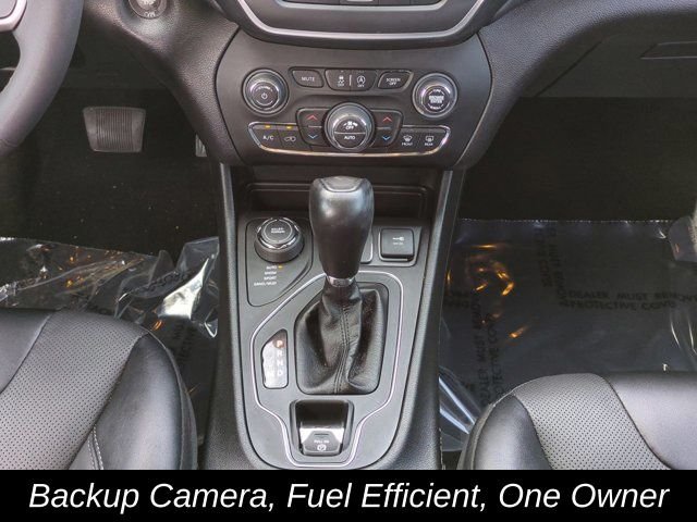 Used 2022 Gray Jeep Latitude Lux image 19