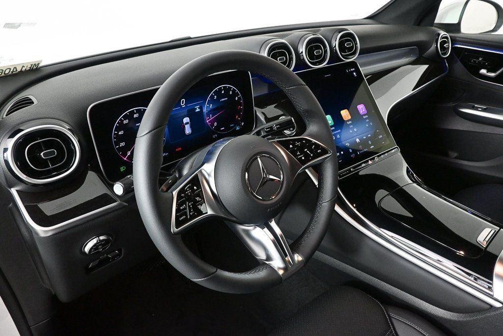 2025 Mercedes-Benz GLC Base - Photo 7