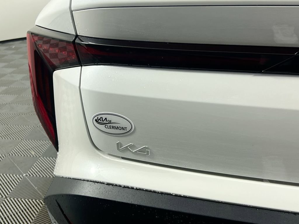 New 2026 Snow White Pearl Kia LX image 4