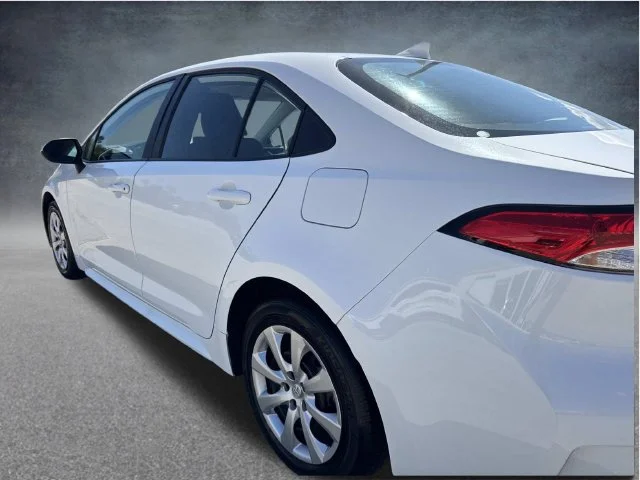 Used 2025 White Toyota LE image 16