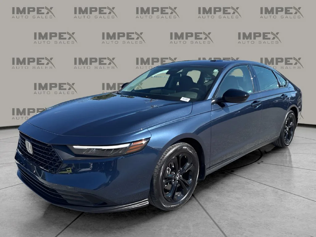 Used 2025 Blue Honda SE image 1