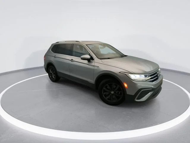 Used 2022 Gray Volkswagen 2.0T SE image 8