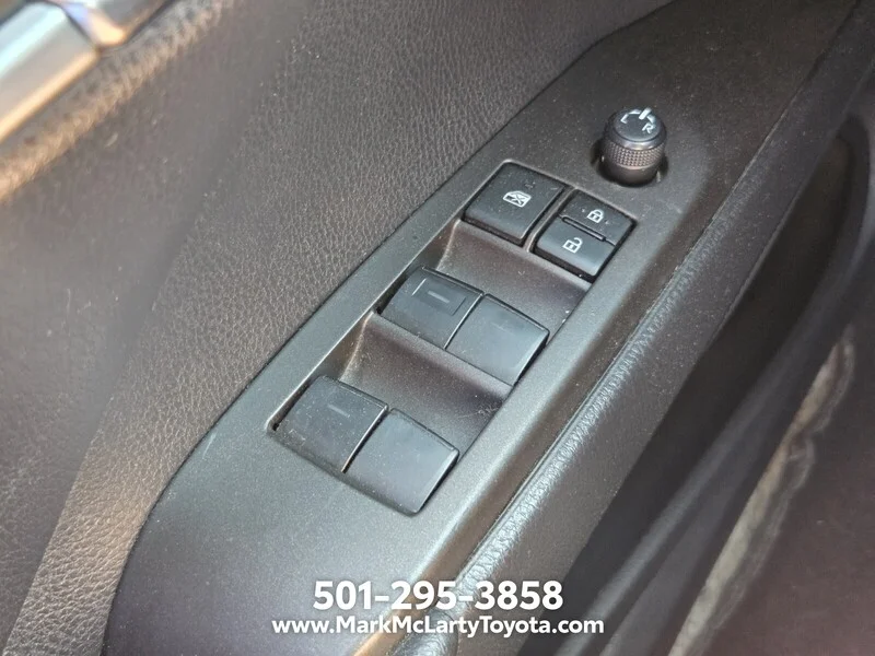 Used 2022 Predawn Gray Mica TOYOTA SE AUTO image 23