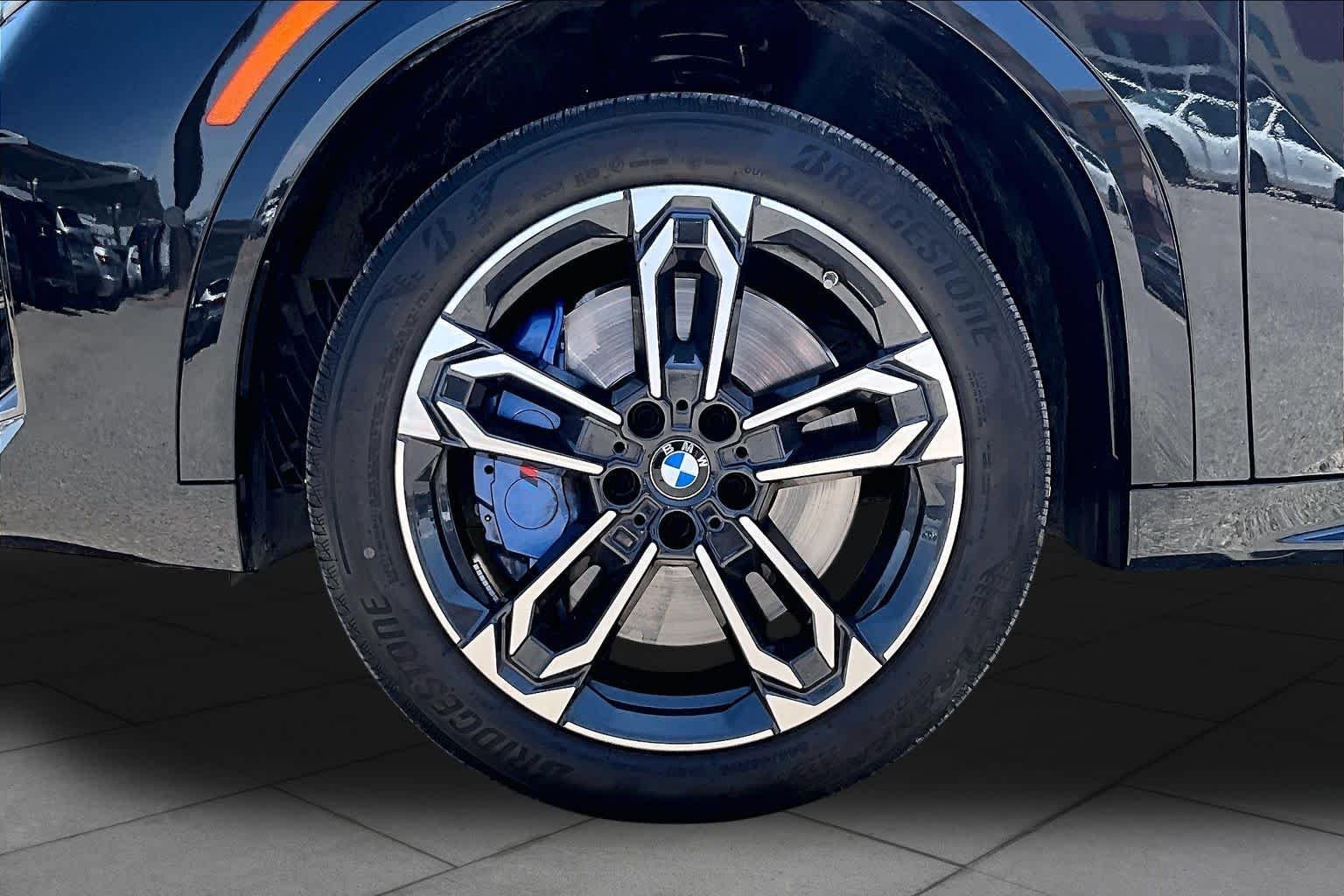 Used 2025  BMW xDrive28i image 10