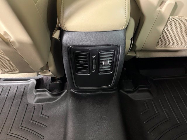 Used 2019 Red Dodge SXT Plus image 40