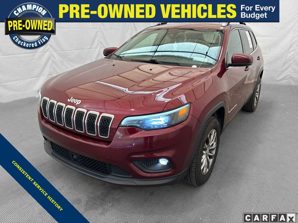Used 2021 Red Jeep Latitude Lux image 1