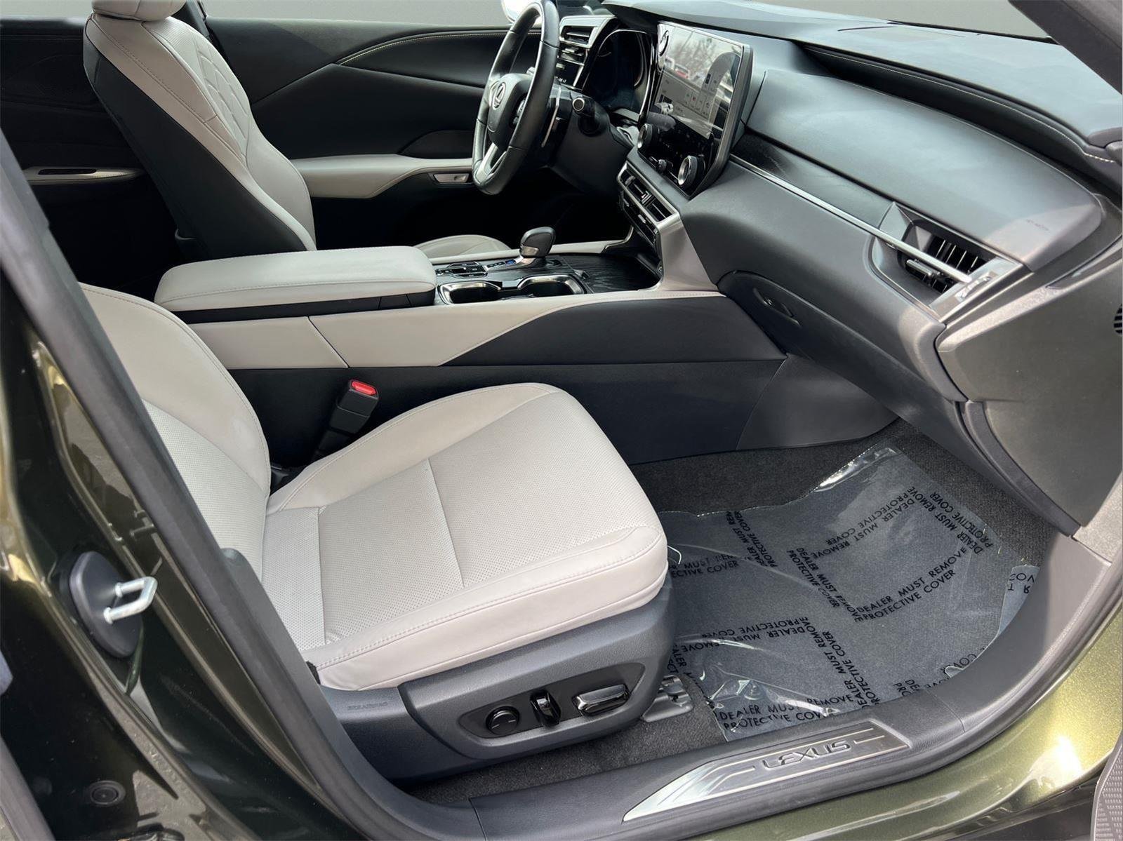 2023 Lexus RX 350 - Photo 14